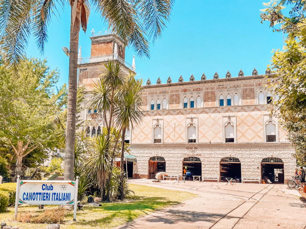 PASEO GRAL. BARTOLOME MITRE. TIGRE