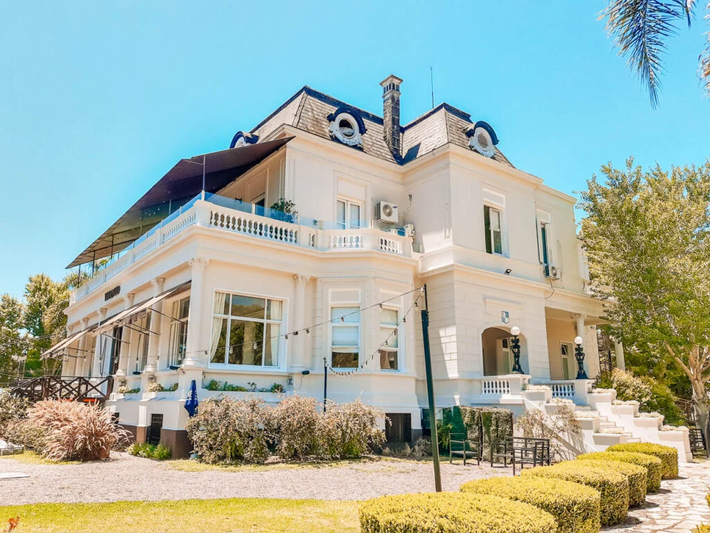 PASEO GRAL. BARTOLOME MITRE. TIGRE