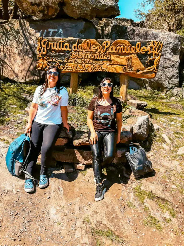 VISITAR LA GRUTA DE LOS PAÑUELOS